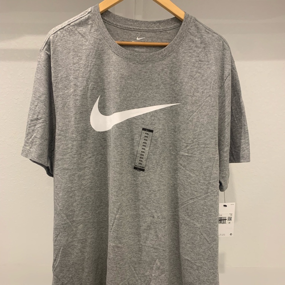 Nike Men's Icon Futura Tee (Gray/Gradient Swoosh, XXL)